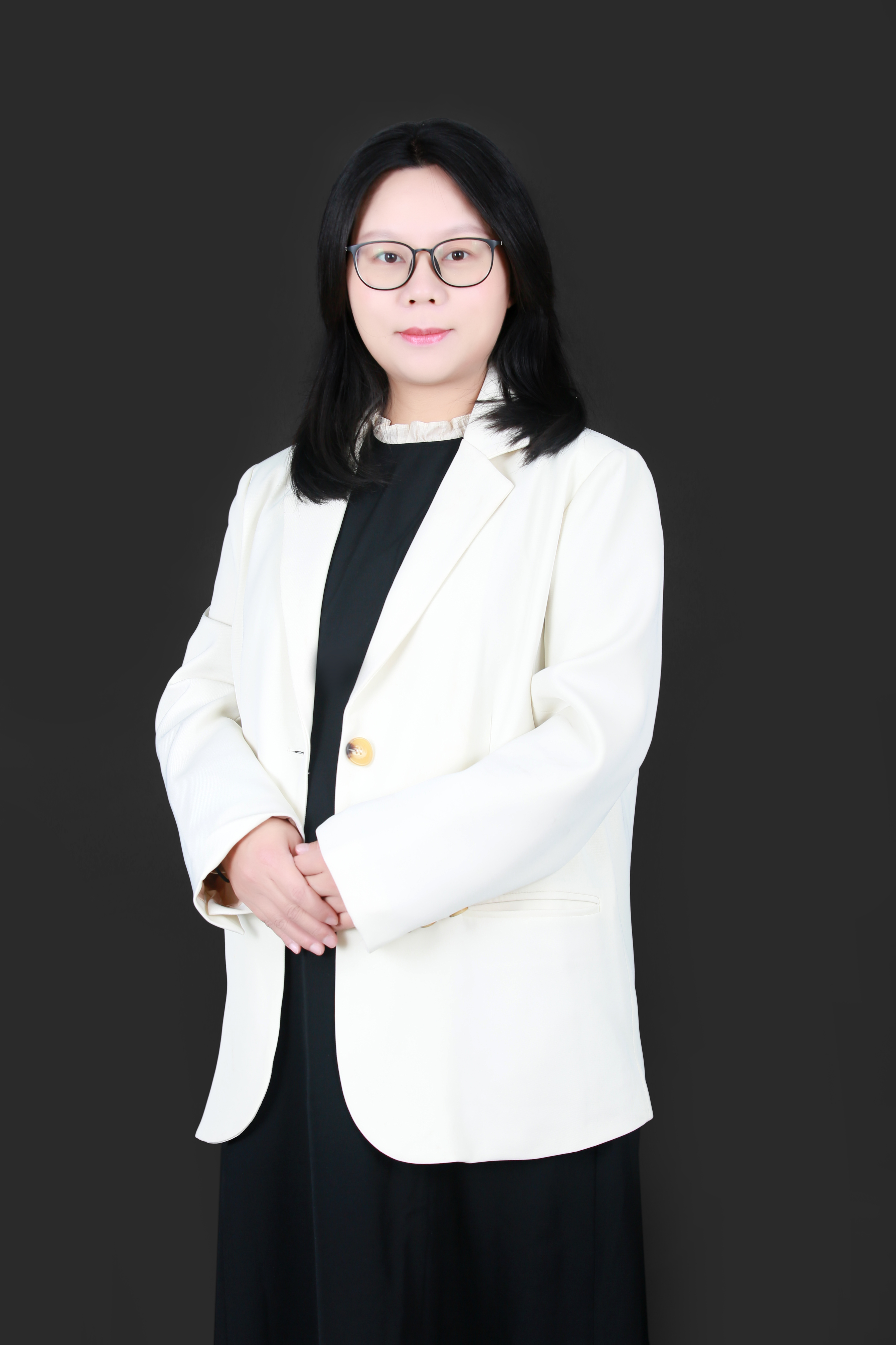 朱玲芳.jpg